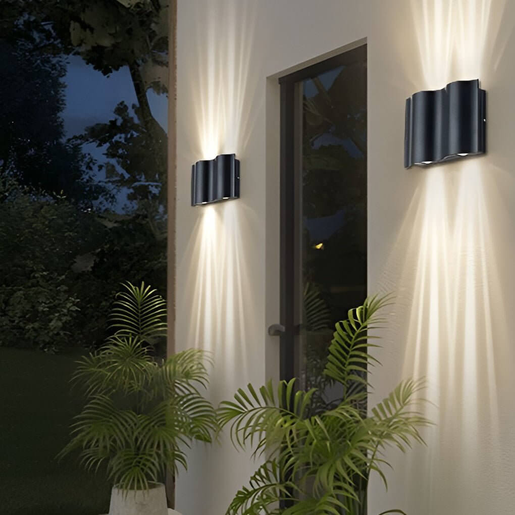 Onda Modern Up Down Outdoor Wall Light | Wavy Die-Cast Aluminum LED Wall Sconce, Black