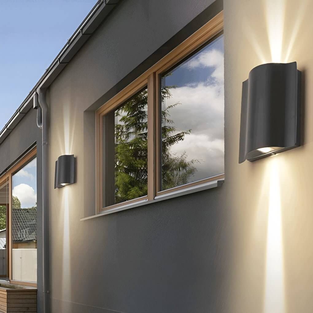 Onda Modern Up Down Outdoor Wall Light | Wavy Die-Cast Aluminum LED Wall Sconce, Black