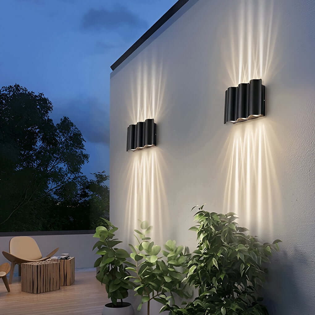 Onda Modern Up Down Outdoor Wall Light | Wavy Die-Cast Aluminum LED Wall Sconce, Black